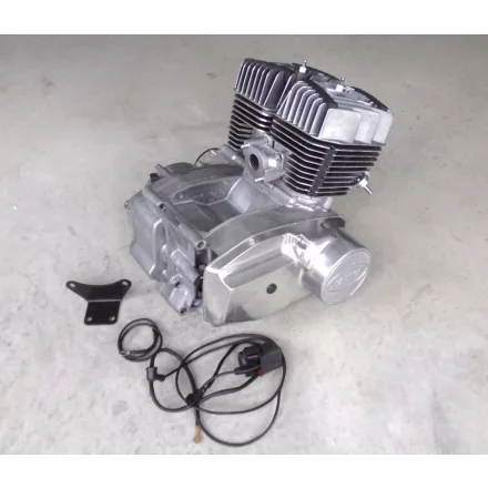 Motor, komplett, eredeti, gyújtás nélkül, önindítóval, Jawa 638/639/640